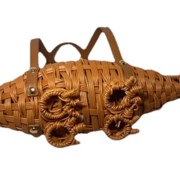 Tommy Bahama Woven Crocodile Novelty Handbag Tan Rattan Statement Purse - Picture 6 of 6